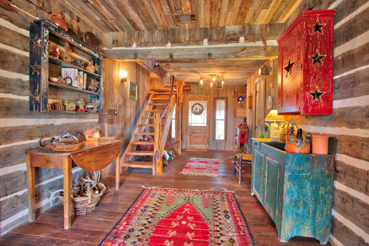 Log Cabin At Old Glory Ranch Villa Wimberley Exterior photo