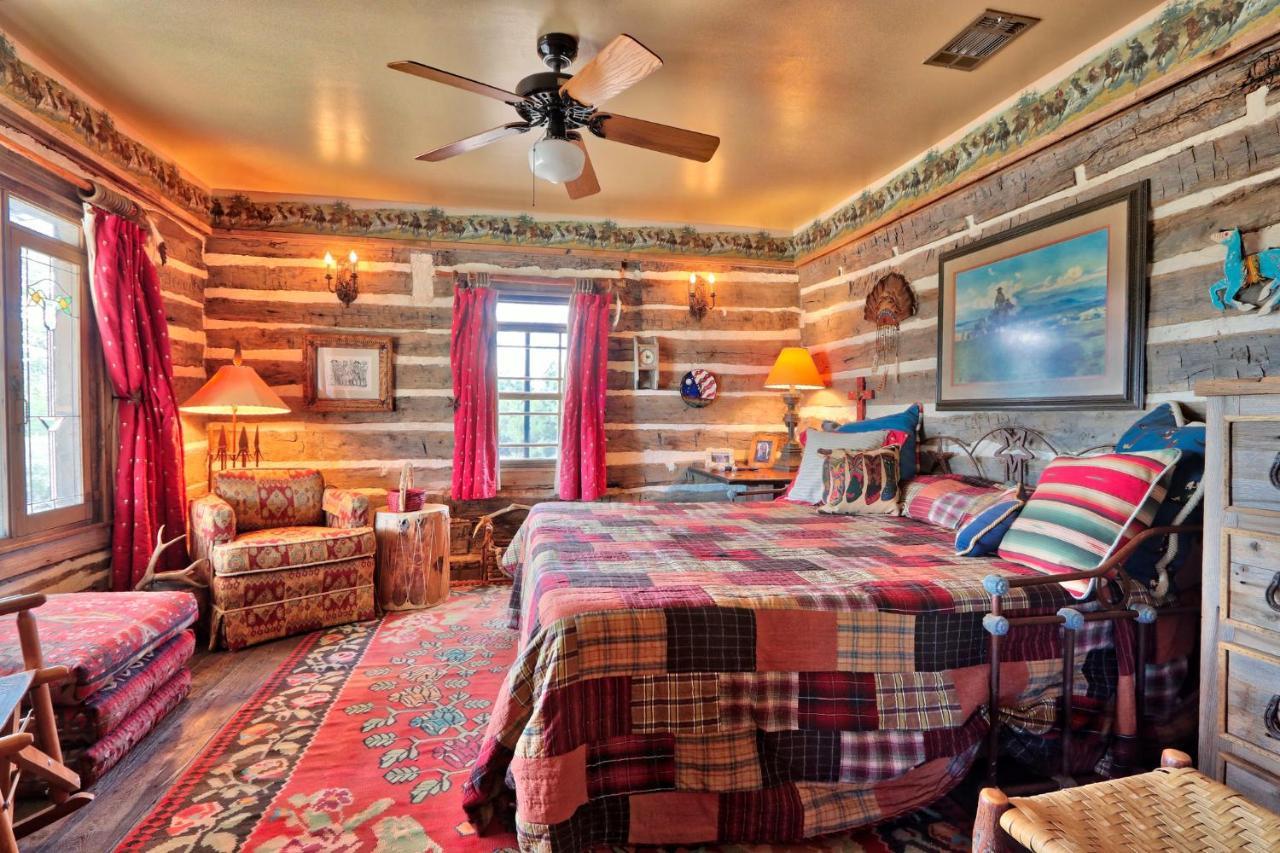 Log Cabin At Old Glory Ranch Villa Wimberley Exterior photo