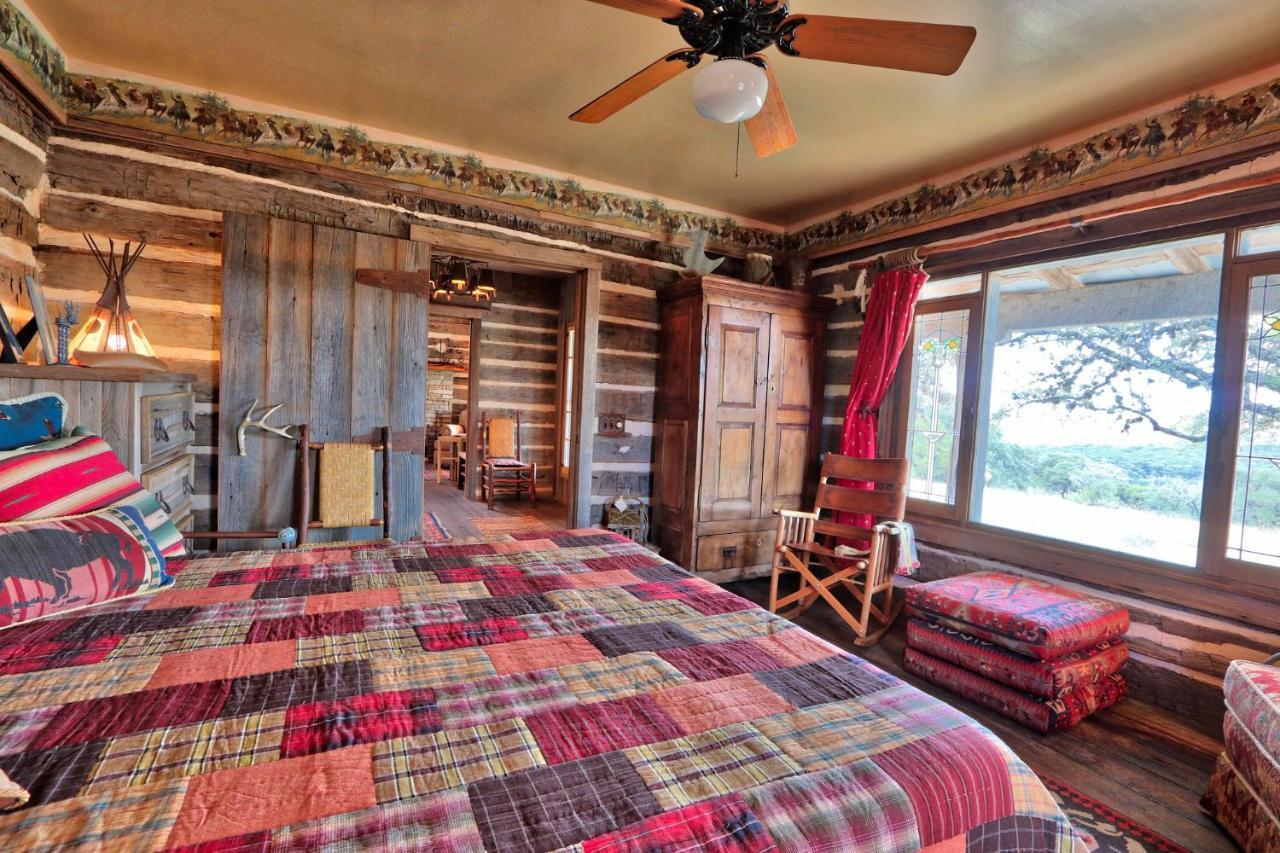 Log Cabin At Old Glory Ranch Villa Wimberley Exterior photo